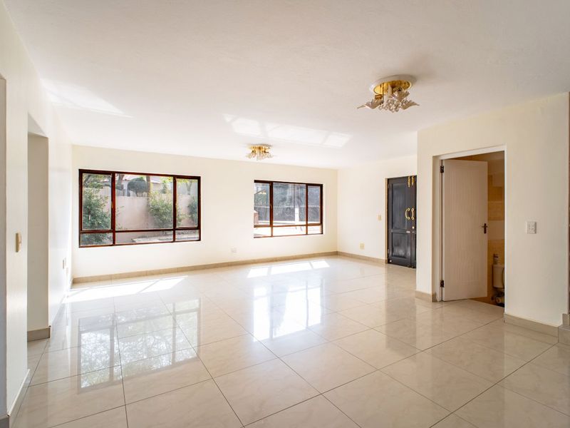 House For Sale in Craigavon - Photo 7