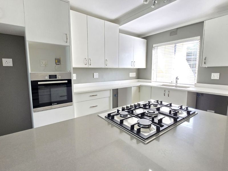 Apartment For Sale in Cayman Beach - Photo 4