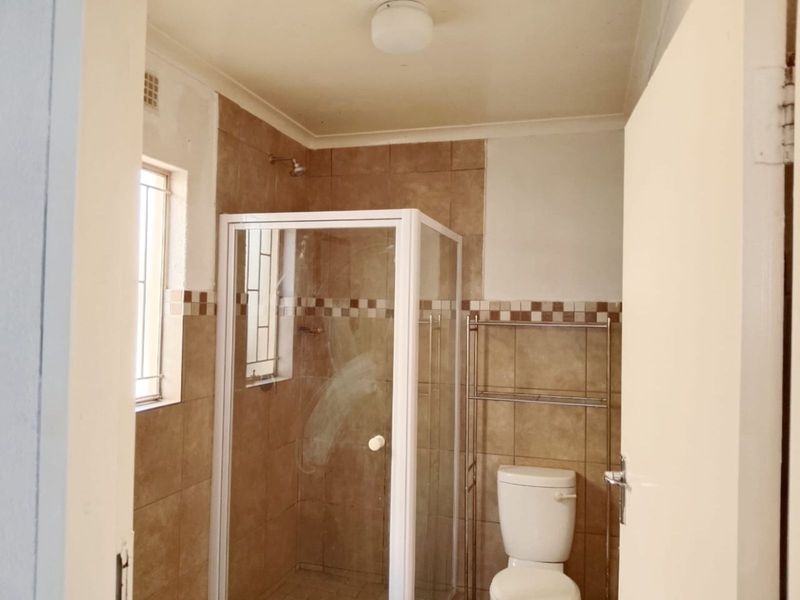 House To Rent in Leopard's Rest Security Estate - Photo 3