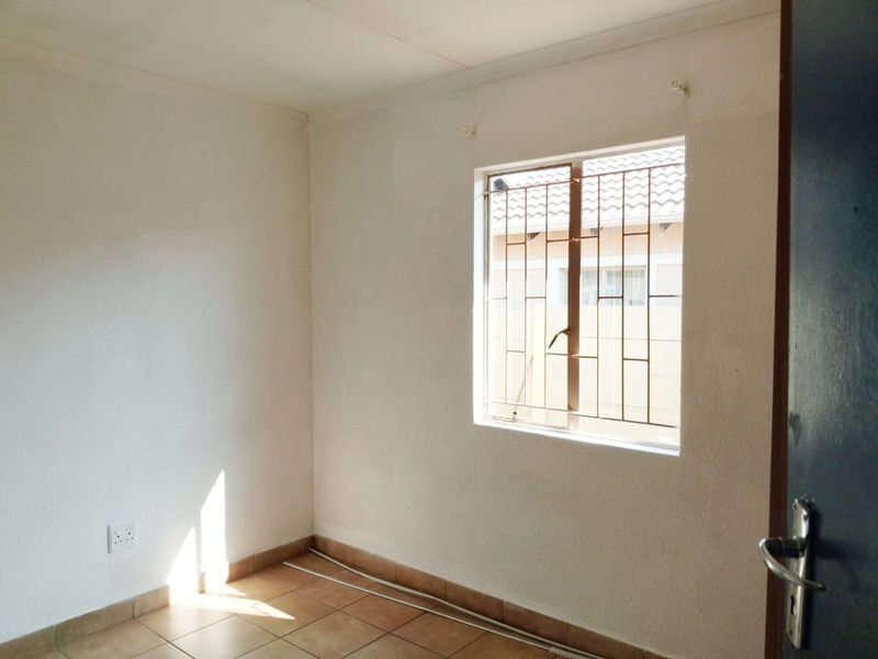 House To Rent in Leopard's Rest Security Estate - Photo 5