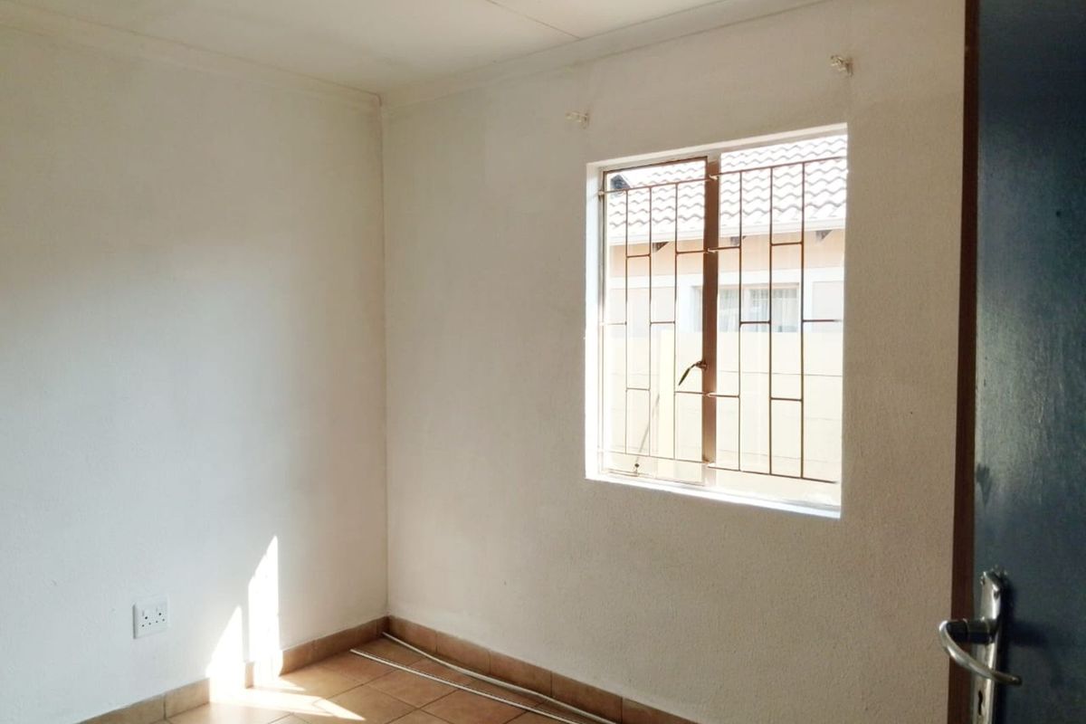House To Rent in Leopard's Rest Security Estate - Photo 5