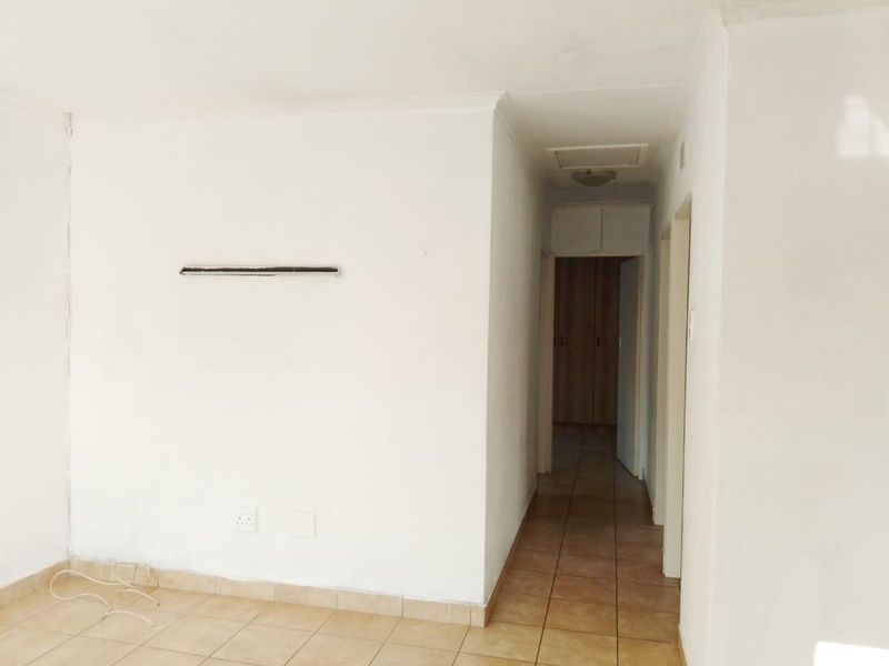 House To Rent in Leopard's Rest Security Estate - Photo 9