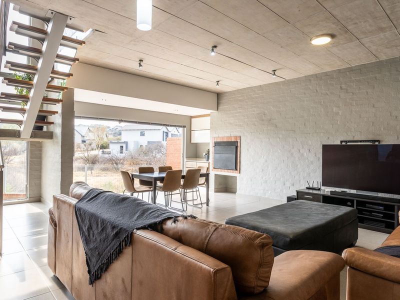 Townhouse For Sale in The Hills Game Reserve Estate - Photo 3