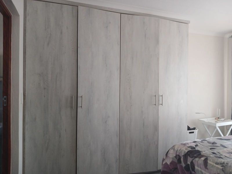 Townhouse For Sale in Chantelle - Photo 9