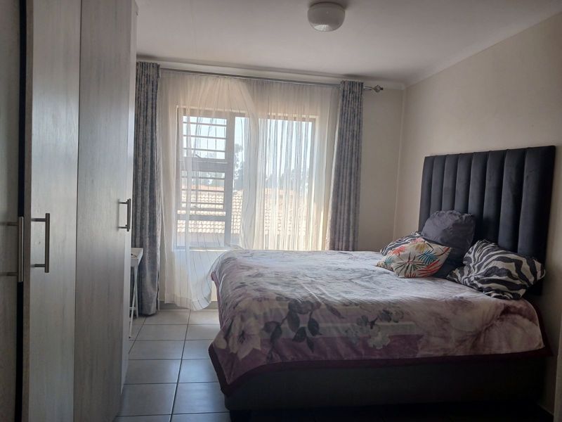 Townhouse For Sale in Chantelle - Photo 8