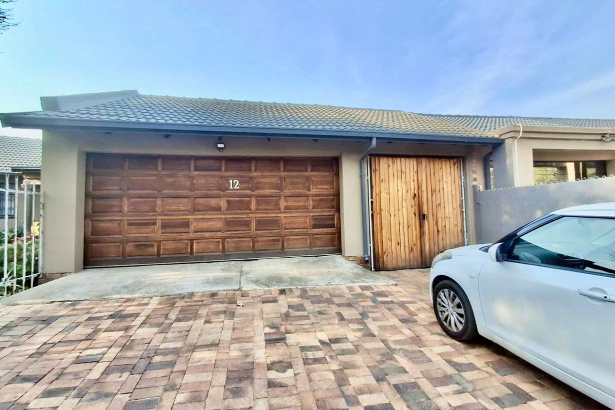 House For Sale in Secunda Central - Photo 2