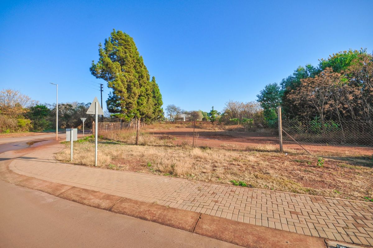 Vacant Land Residential For Sale in Faerie Glen - Photo 3