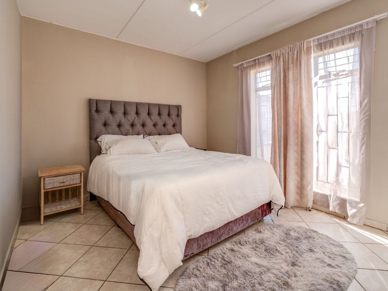 Apartment For Sale in Honeydew Grove - Photo 7