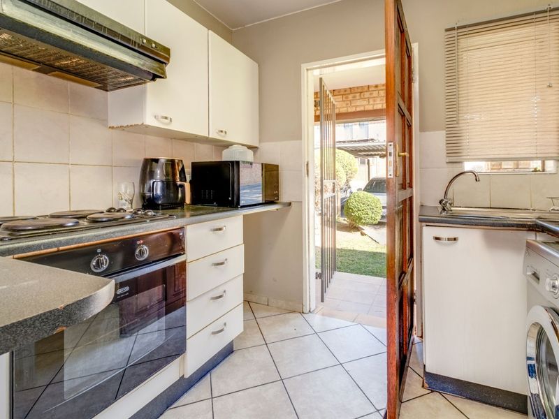 Apartment For Sale in Honeydew Grove - Photo 4