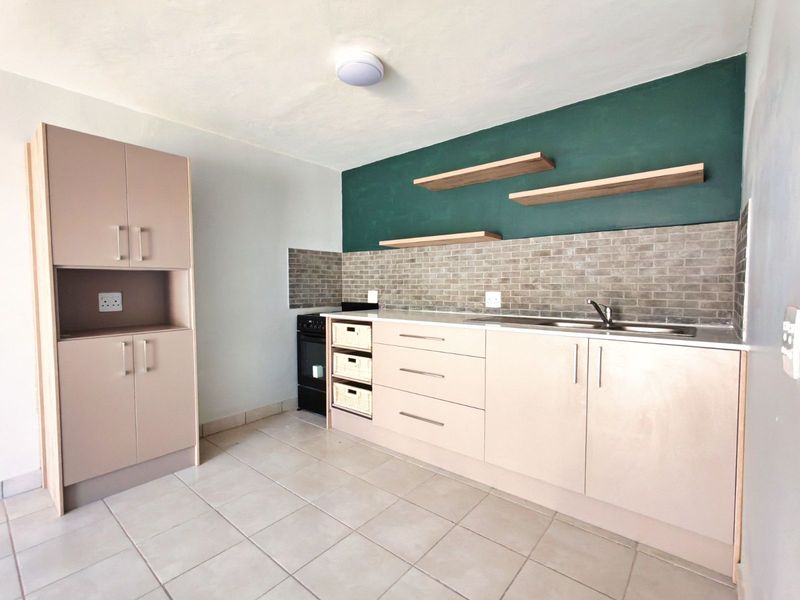 Townhouse For Sale in Hartenbos Central - Photo 6