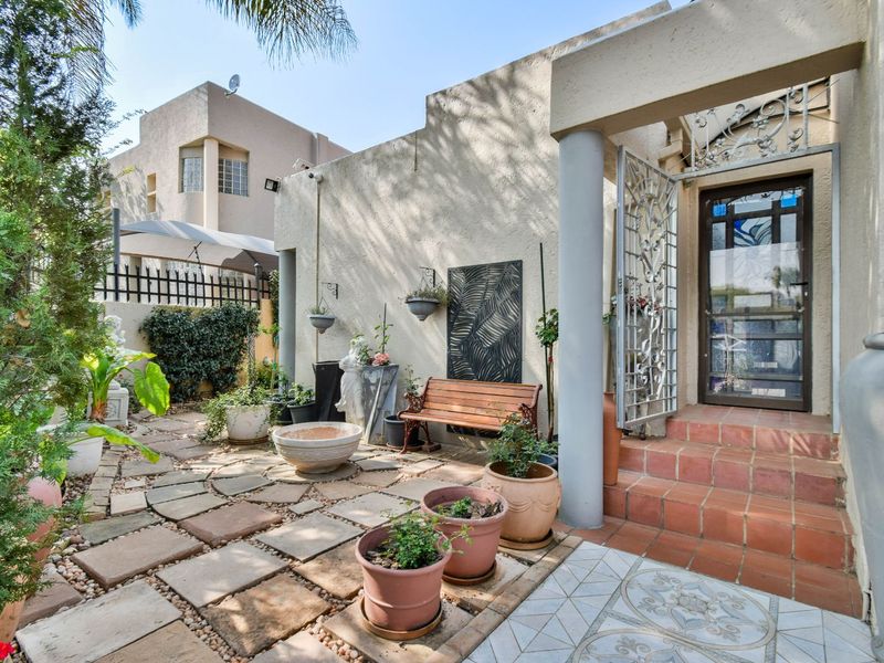 House For Sale in Garsfontein - Photo 3