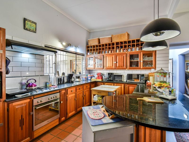 House For Sale in Garsfontein - Photo 10