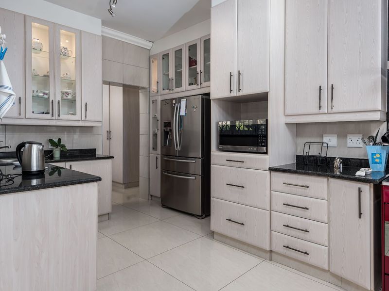 House For Sale in Umtentweni - Photo 7