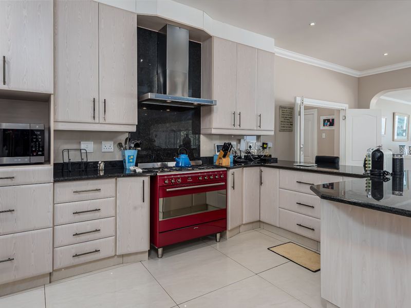 House For Sale in Umtentweni - Photo 6