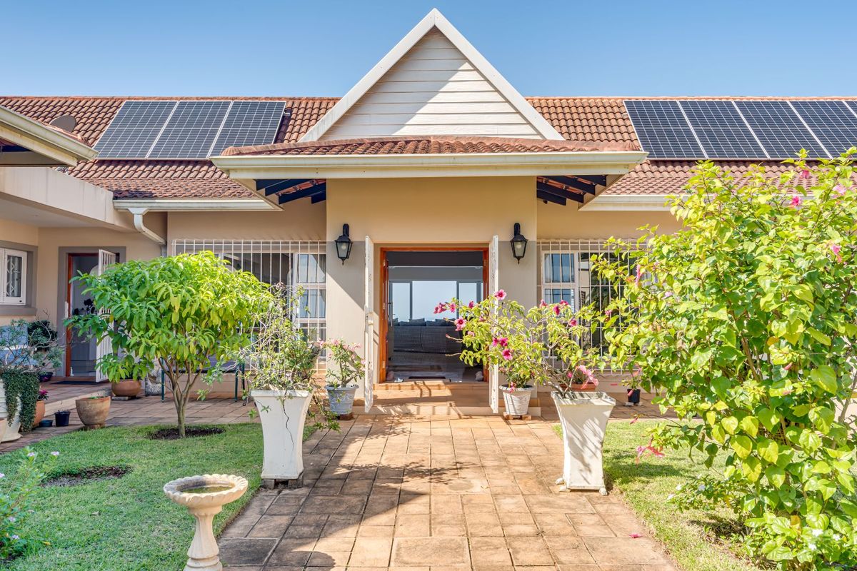 House For Sale in Umtentweni - Photo 3