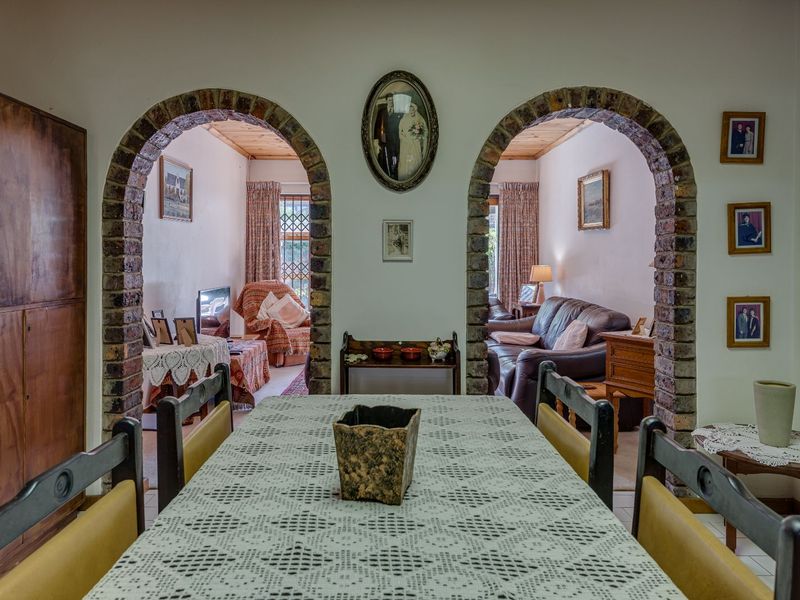 Townhouse For Sale in Cotswold - Photo 10