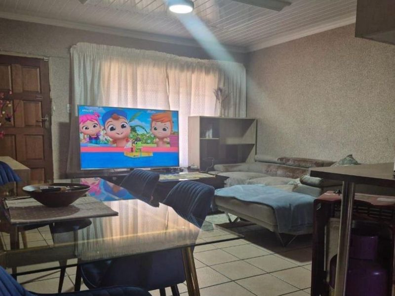 Townhouse For Sale in Reyno Ridge - Photo 7