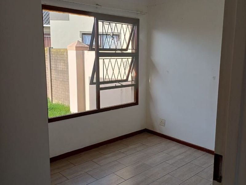 Townhouse For Sale in Kabega - Photo 3
