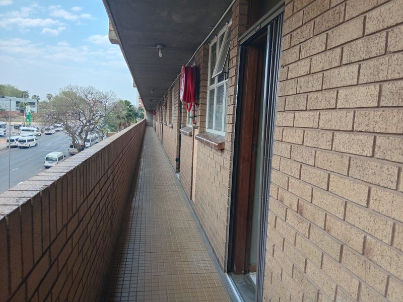Apartment For Sale in Pretoria Central - Photo 2