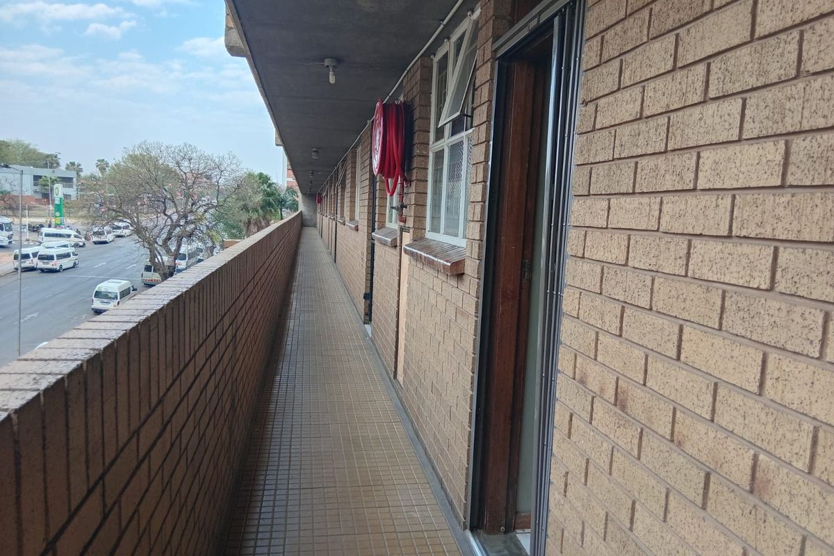 Apartment For Sale in Pretoria Central - Photo 2