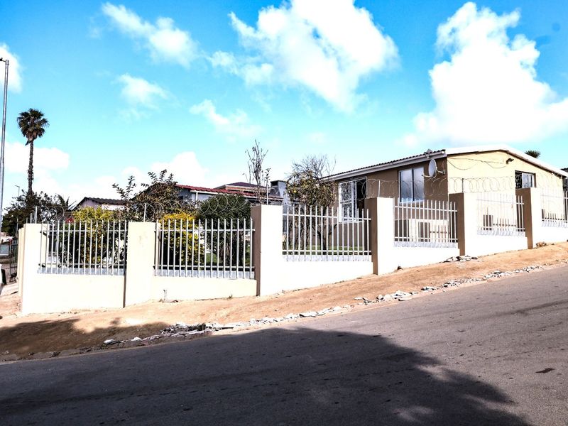 House For Sale in Parkdene - Photo 3