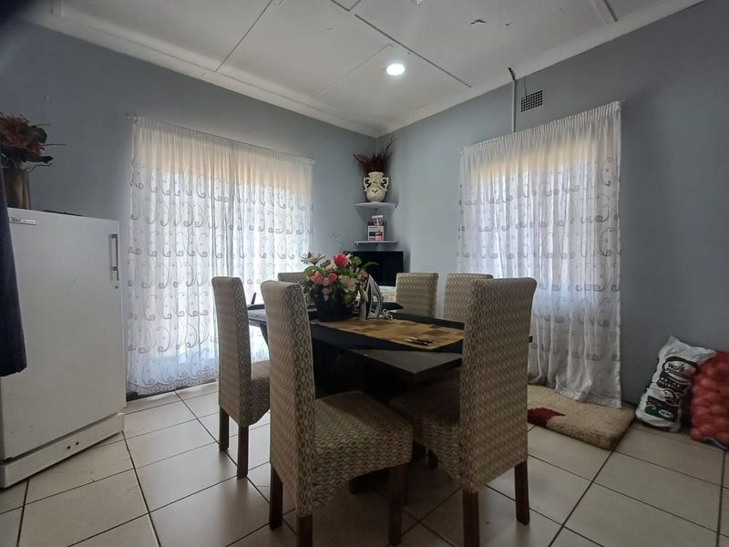 House For Sale in Stilfontein Central - Photo 6