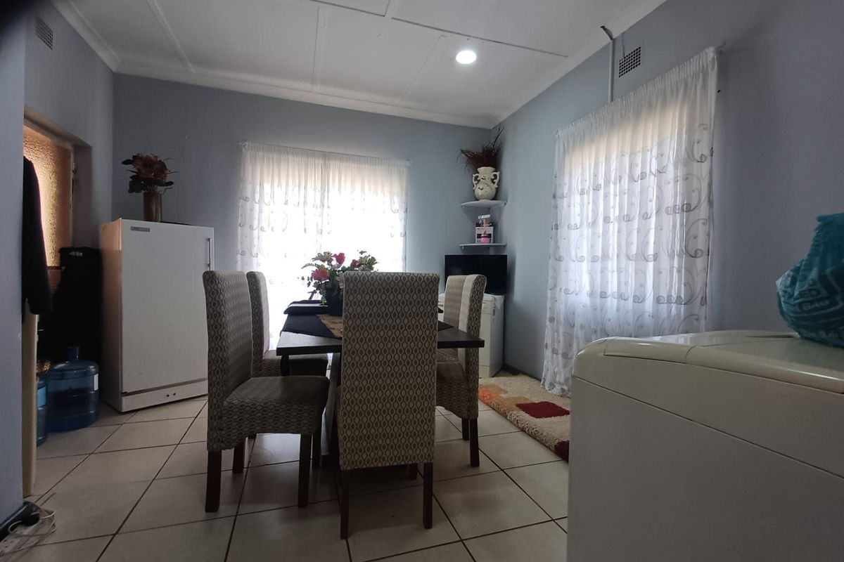 House For Sale in Stilfontein Central - Photo 5