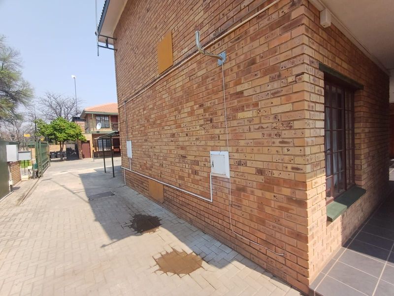 Apartment For Sale in Die Bult - Photo 2