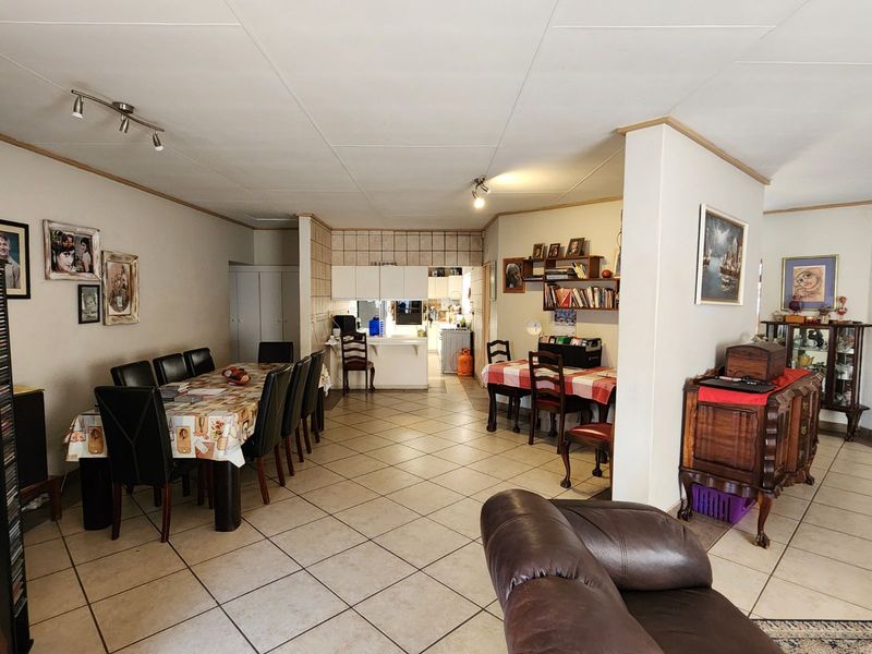 House For Sale in Flora Park - Photo 4