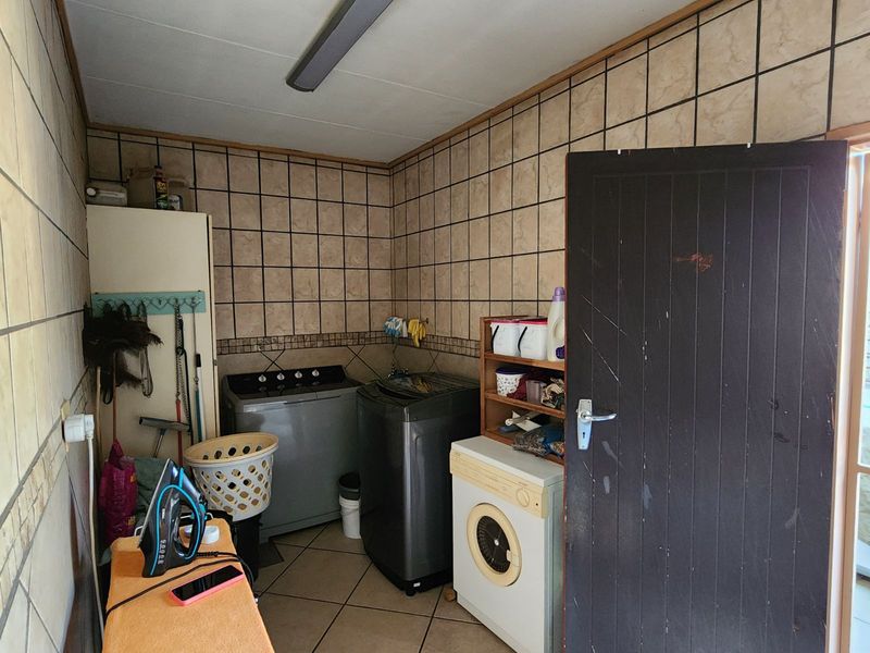 House For Sale in Flora Park - Photo 9