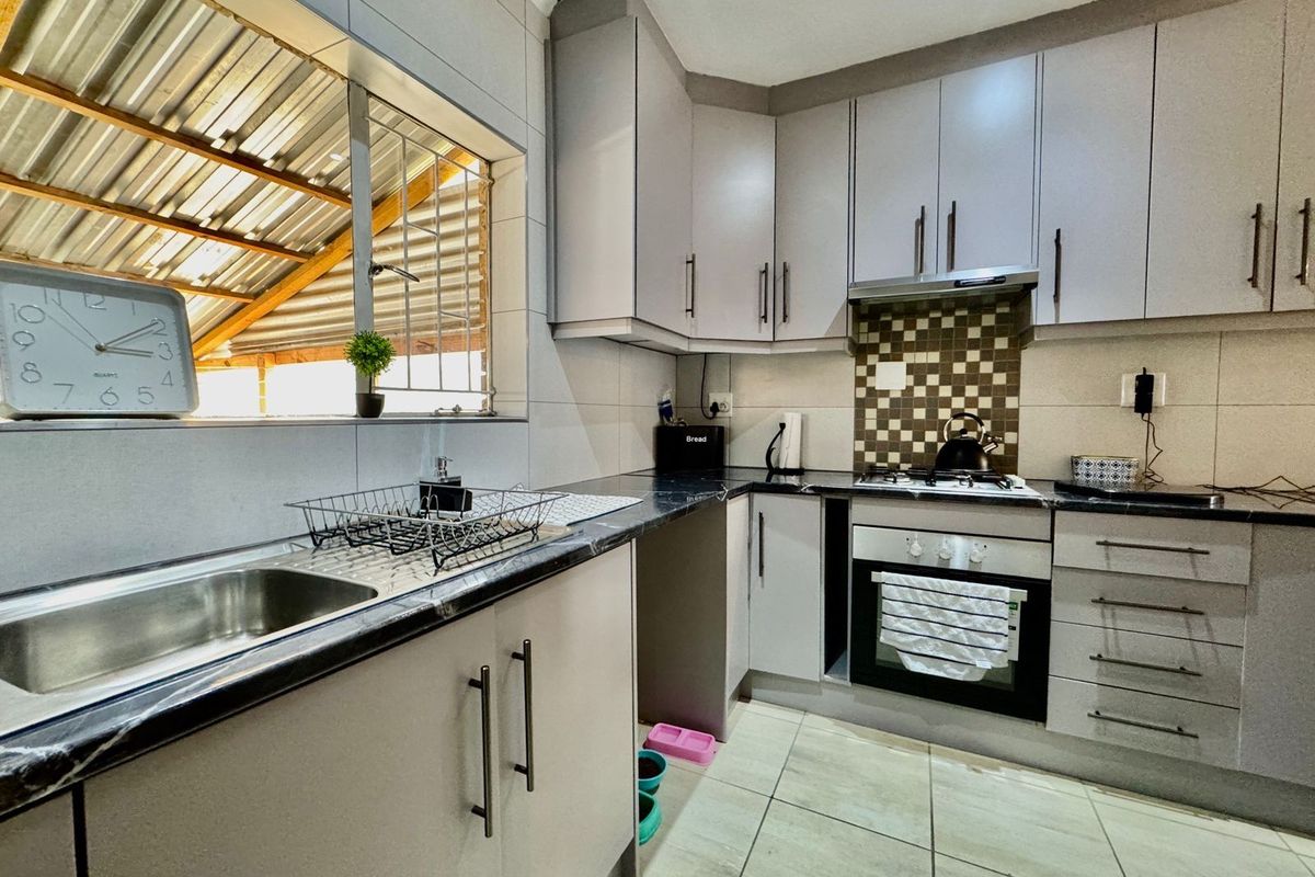 House For Sale in Evander - Photo 4