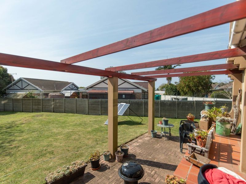 House For Sale in Miramar - Photo 6