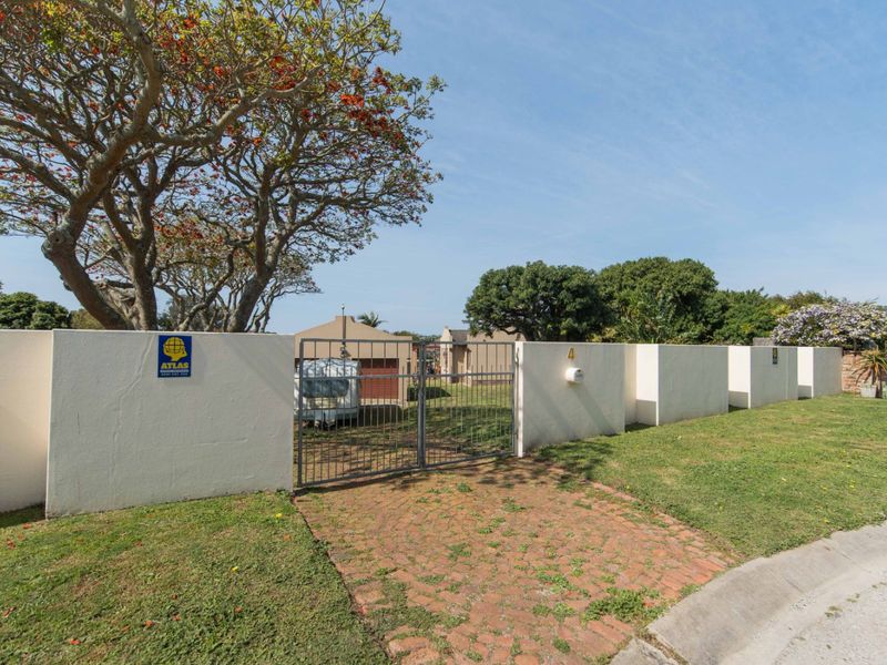 House For Sale in Miramar - Photo 2