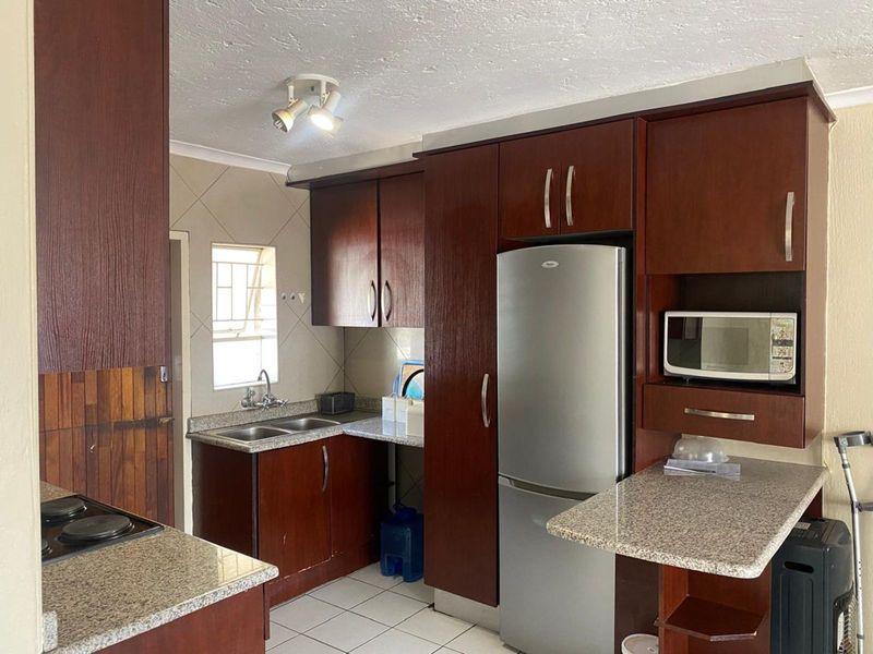 Apartment For Sale in Glenanda - Photo 5