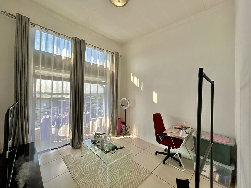 Apartment For Sale in Fourways - Photo 5