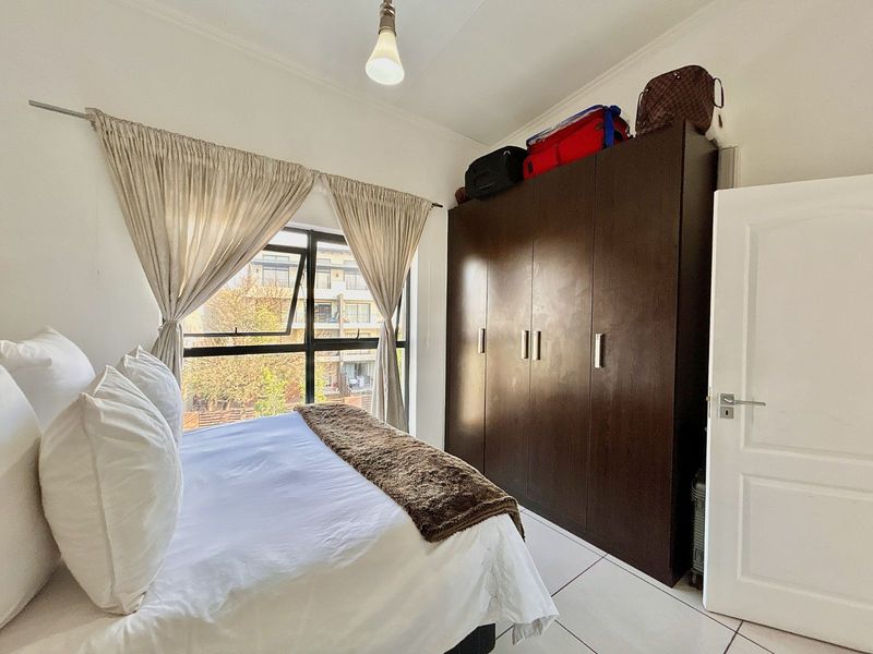 Apartment For Sale in Fourways - Photo 3