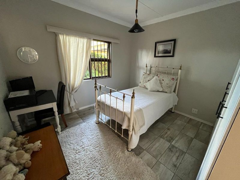 House For Sale in Memorial Road Area - Photo 10