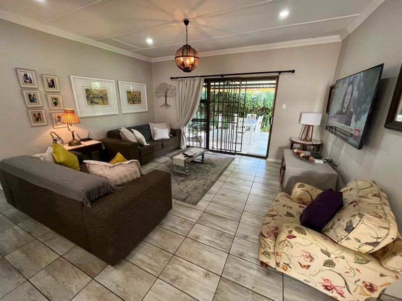 House For Sale in Memorial Road Area - Photo 3