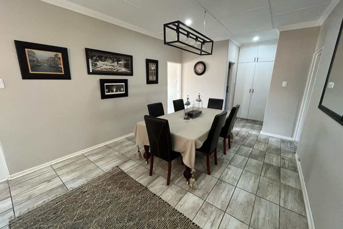 House For Sale in Memorial Road Area - Photo 5