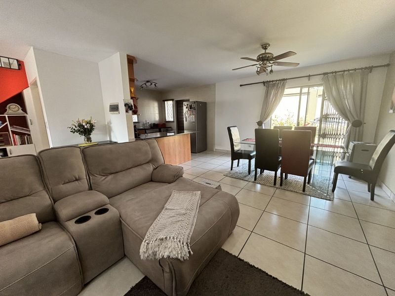 House For Sale in North Riding - Photo 3