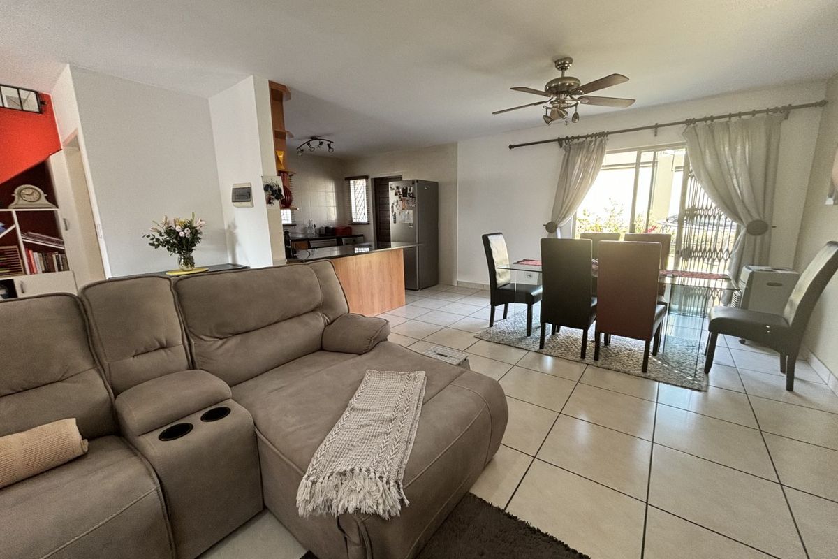 House For Sale in North Riding - Photo 3