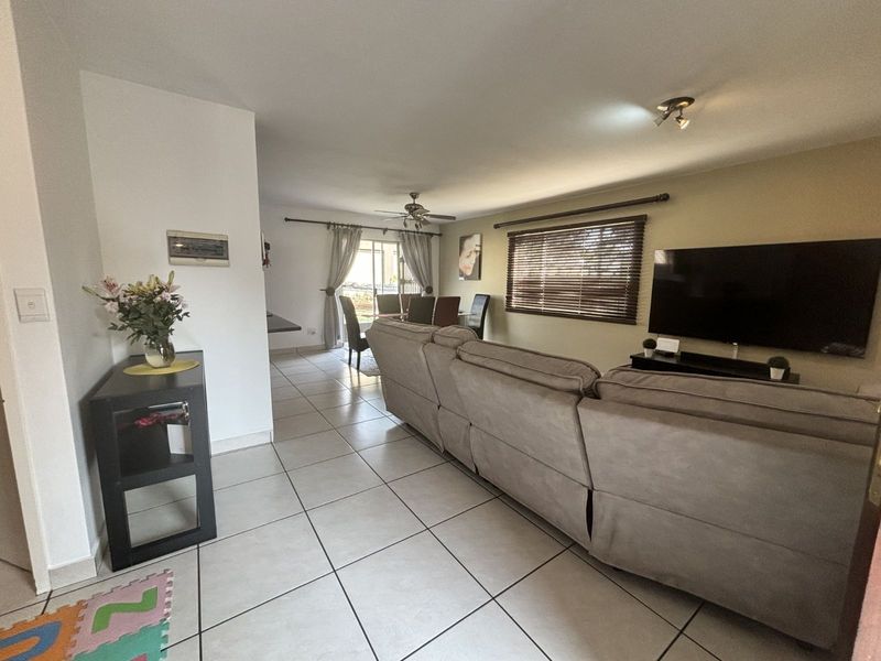 House For Sale in North Riding - Photo 7