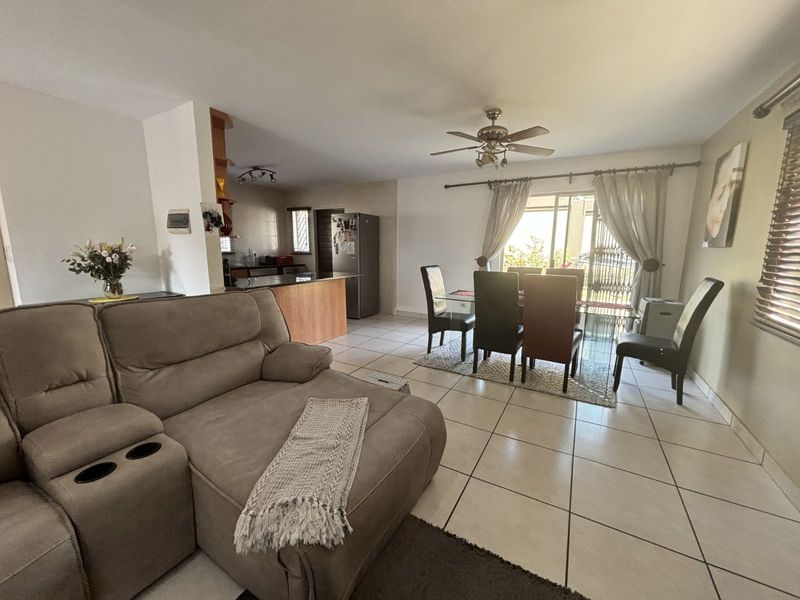 House For Sale in North Riding - Photo 4