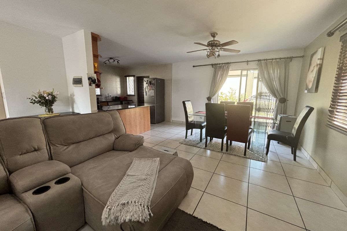 House For Sale in North Riding - Photo 4