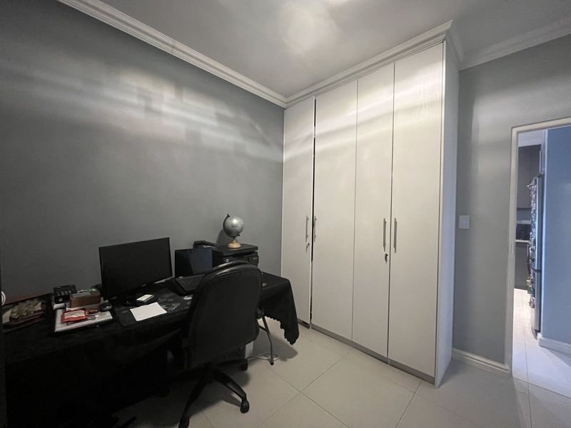 House For Sale in Parklands - Photo 10
