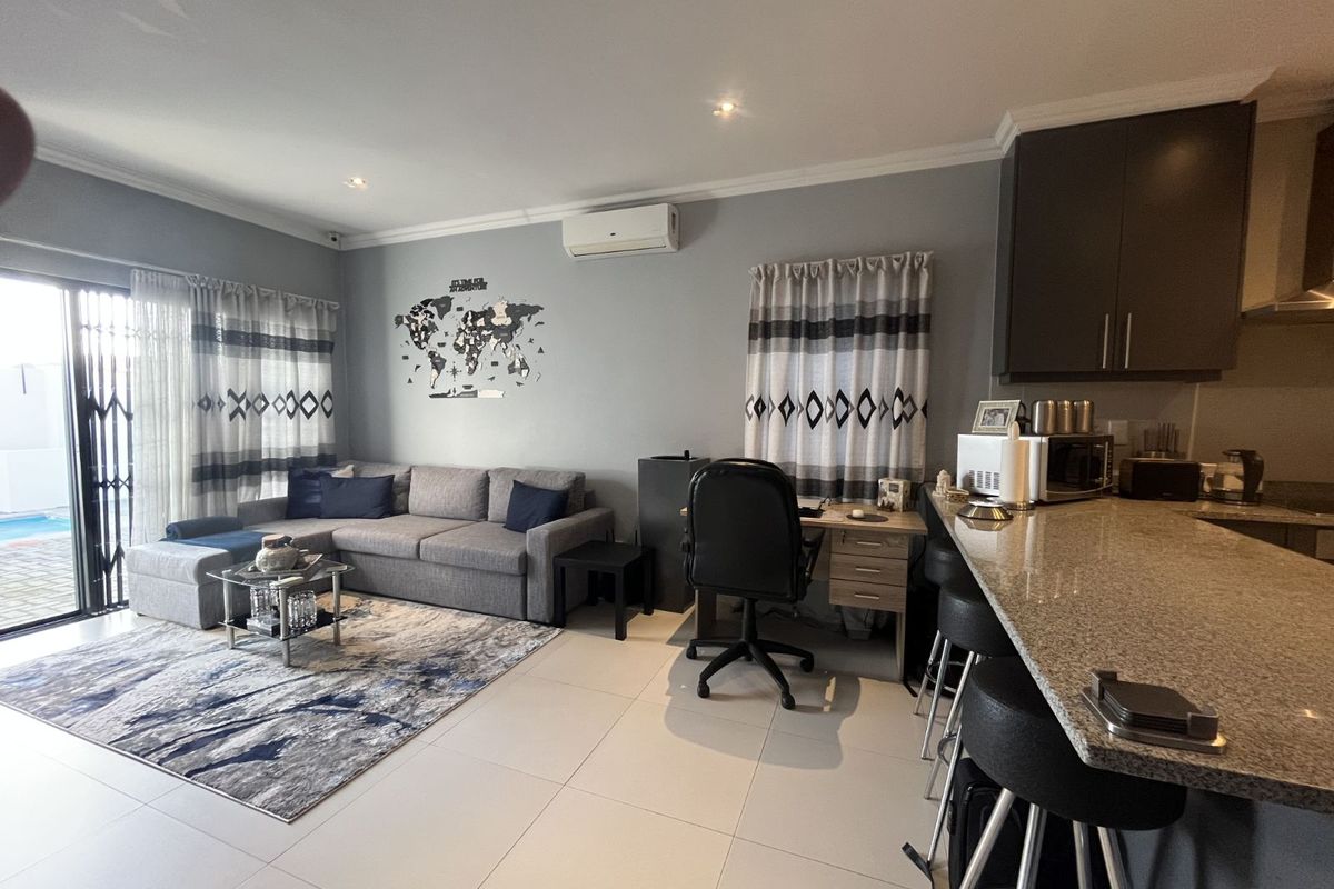 House For Sale in Parklands - Photo 3