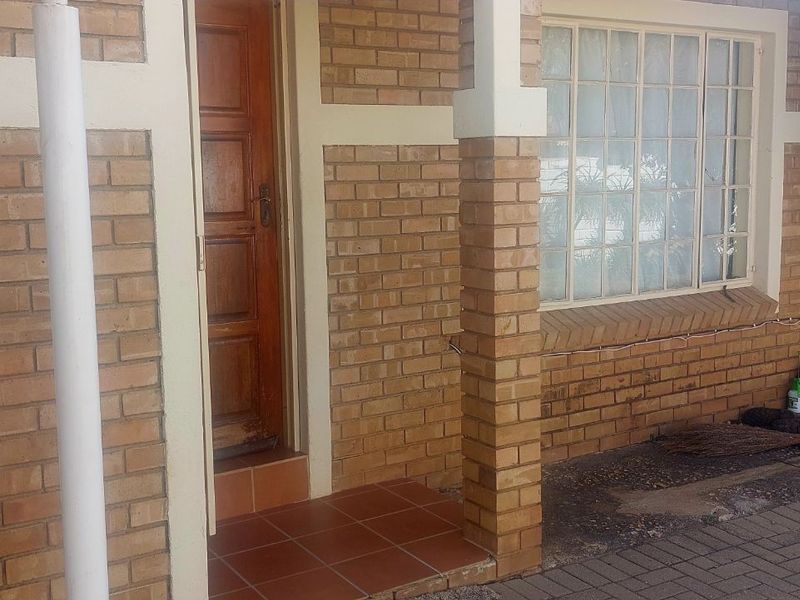 House For Sale in Serala View - Photo 2