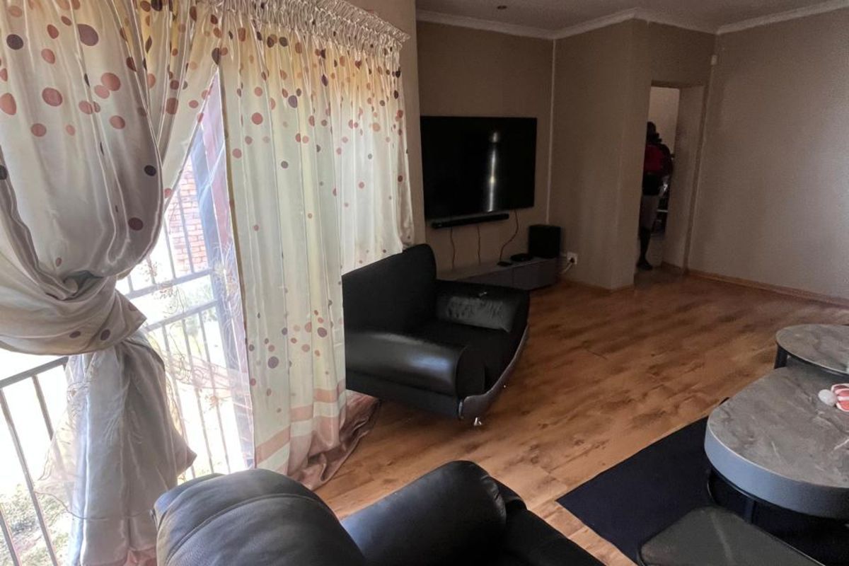 House For Sale in Pretoria Gardens - Photo 3