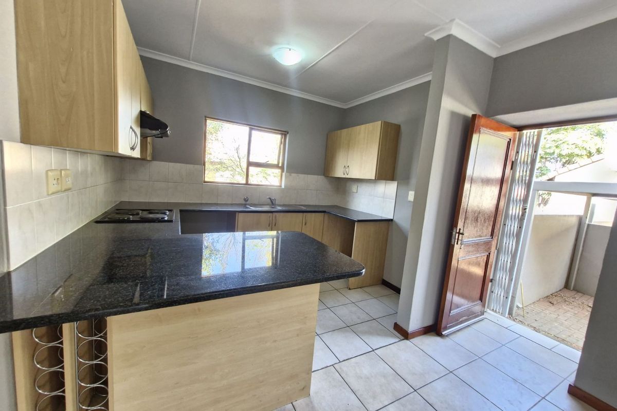 Townhouse For Sale in Fourways - Photo 2