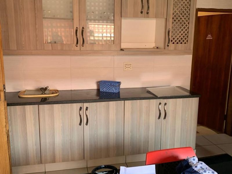 House For Sale in Mamelodi West - Photo 2